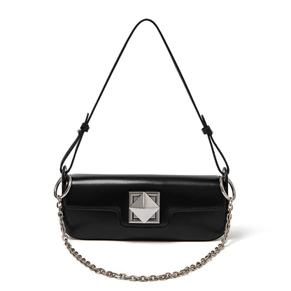 Bolso baguette minimalista de cuero genuino liso con hebilla plateada