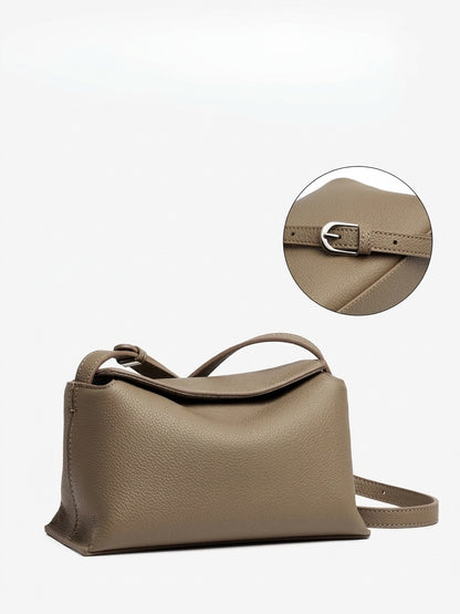 Borsa a tracolla di nicchia artigianale in vera pelle con chiusura magnetica nascosta