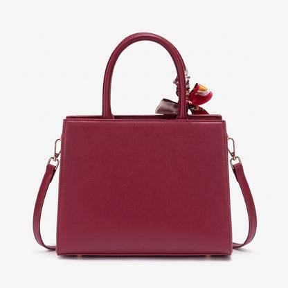 Borsa tote pochette regale con nuvole orientali, in ecopelle vegana, con charm a foulard di seta