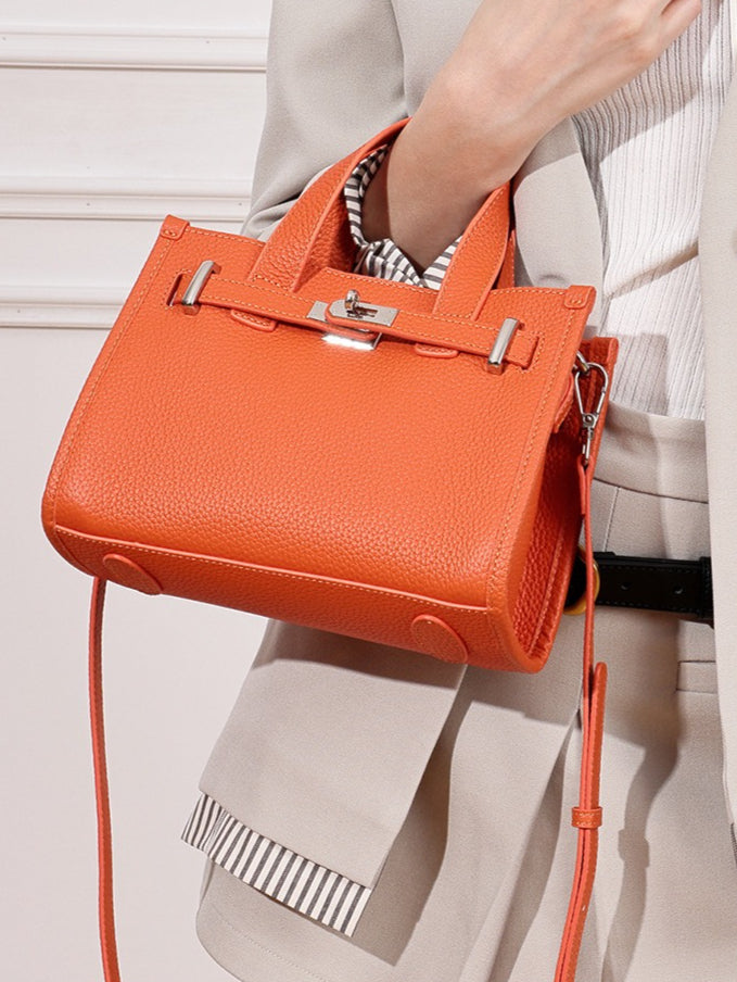 Minimalist Pebbled Genuine Leather Kelly Clutch Bag with Metal Turn Lock