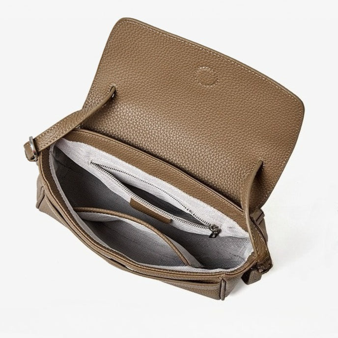 Sac bandoulière à rabat en cuir véritable grain litchi avec bandoulière réglable