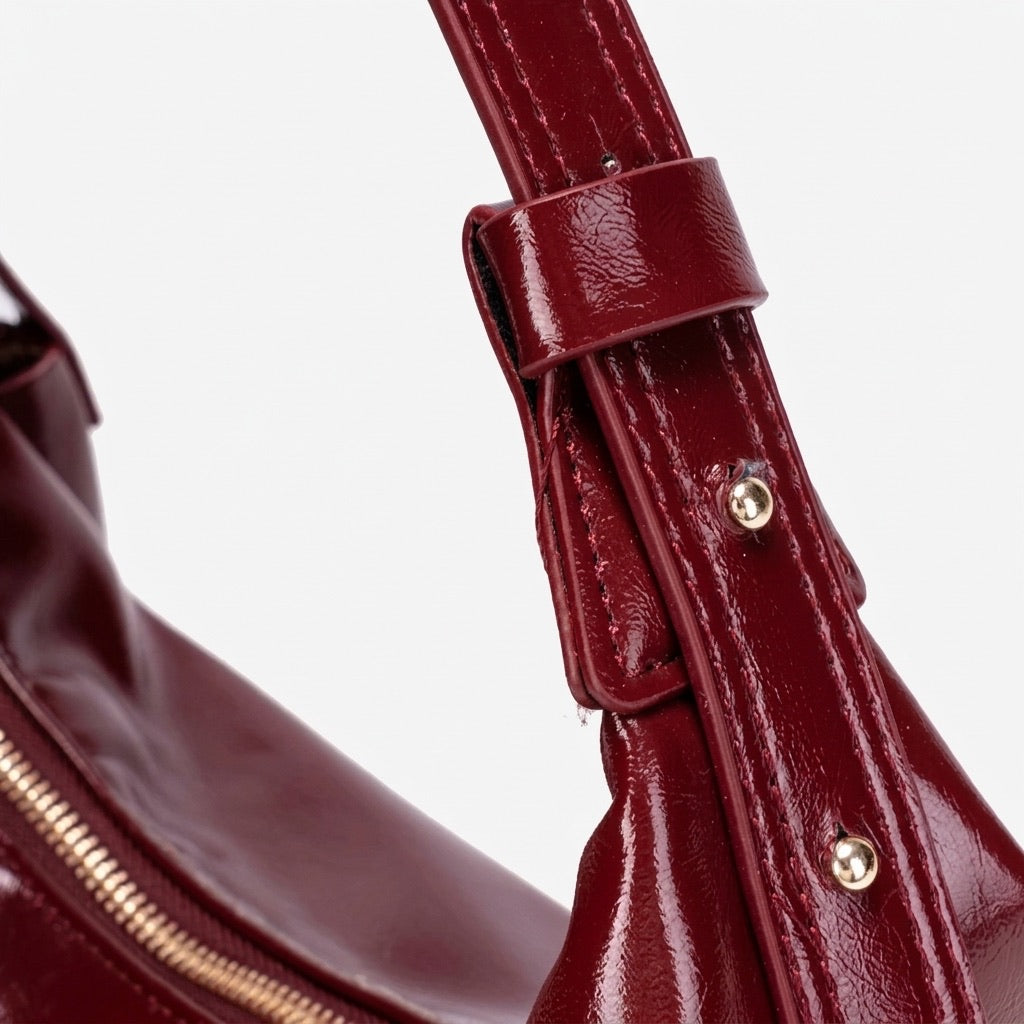 Retro glänzende Hobo Bag aus veganem Öko-Leder mit Mini-Tasche  