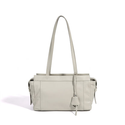Zeitlose Clutch aus geschmeidigem Echtleder