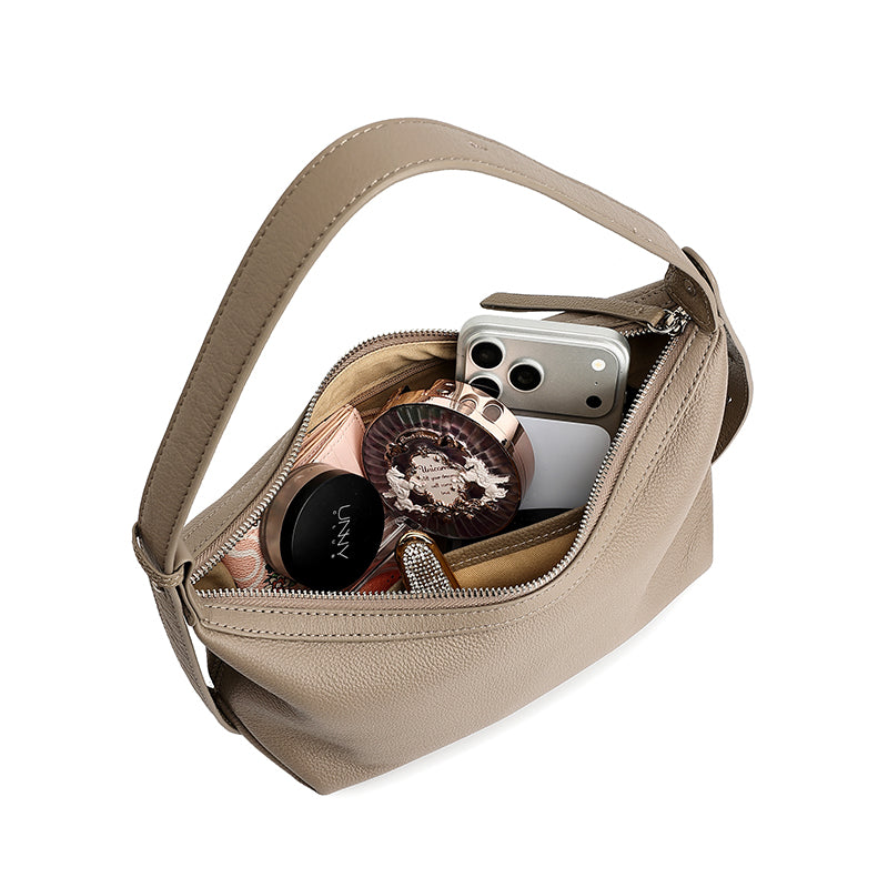 Legere, lässige Hobo-Clutch aus genarbtem echtem Leder  