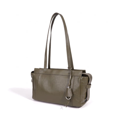Zeitlose Clutch aus geschmeidigem Echtleder
