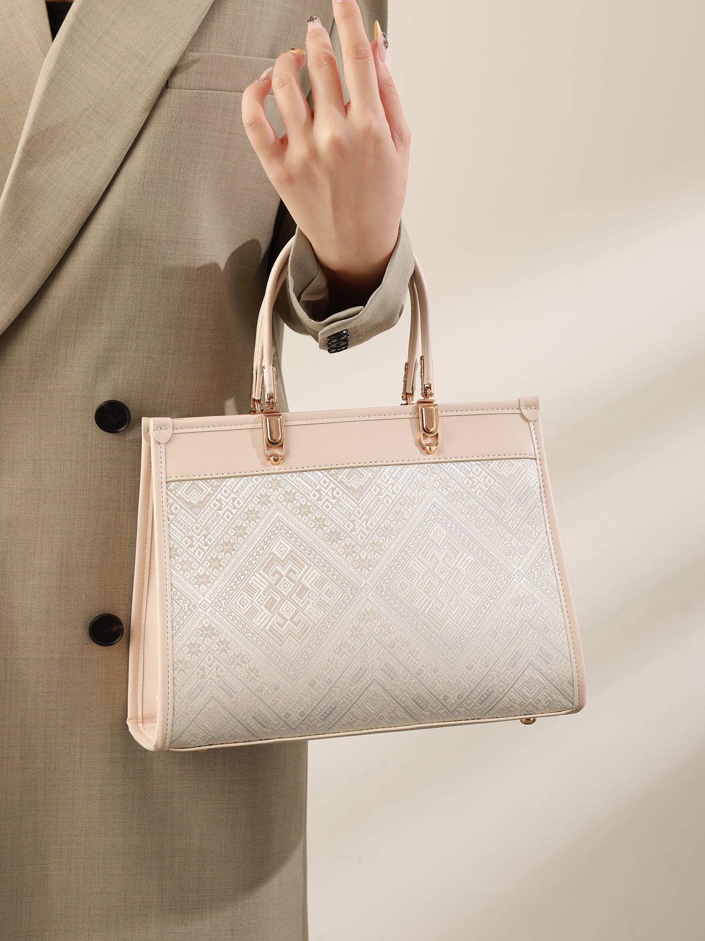 Exquisite Geometric Vegan Eco-Leather Clutch Bag