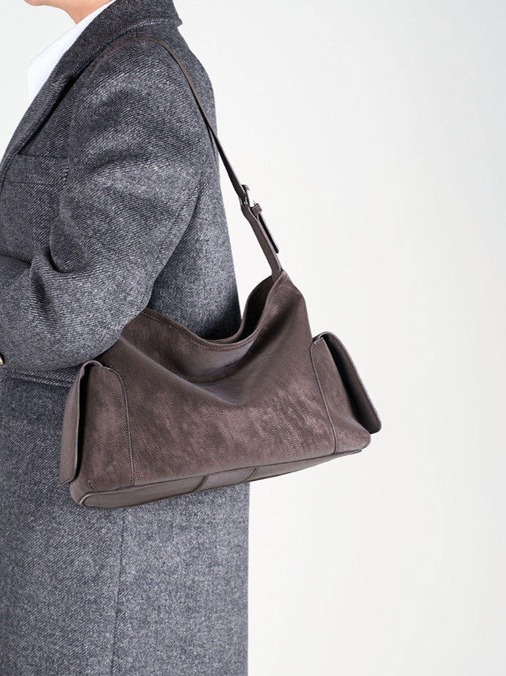 アーバン ノマド 本革バッグ | 大きめ スラウチ ショルダーバッグ サイドポケット付き