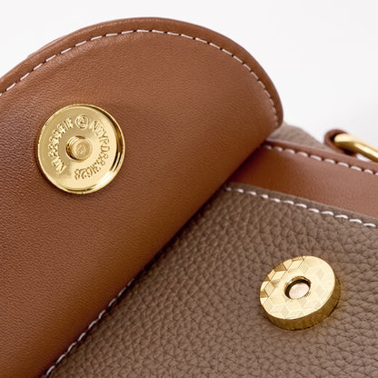 Borsa a tracolla strutturata con manico superiore in pelle minimalista di lusso da donna