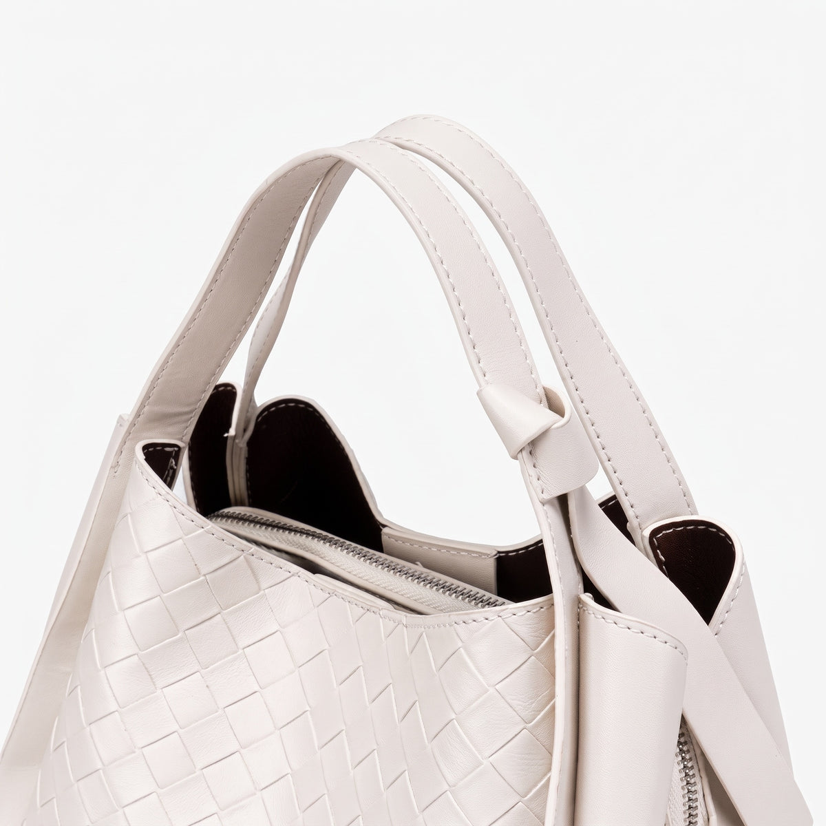 Sac pochette fourre-tout tressé intemporel en cuir écologique végan