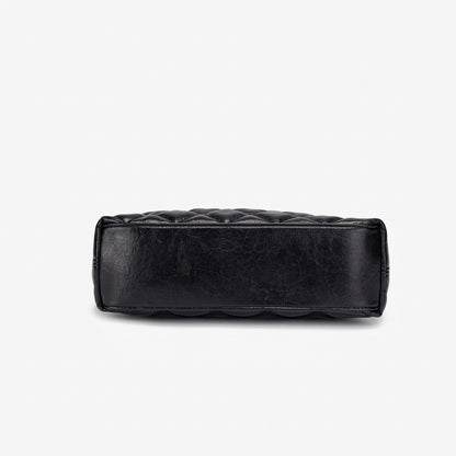 Borsa hobo pochette classica trapuntata, in ecopelle vegana, con catena