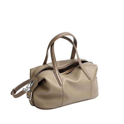 Borsa pochette a cuscino in vera pelle morbida dalla texture martellata