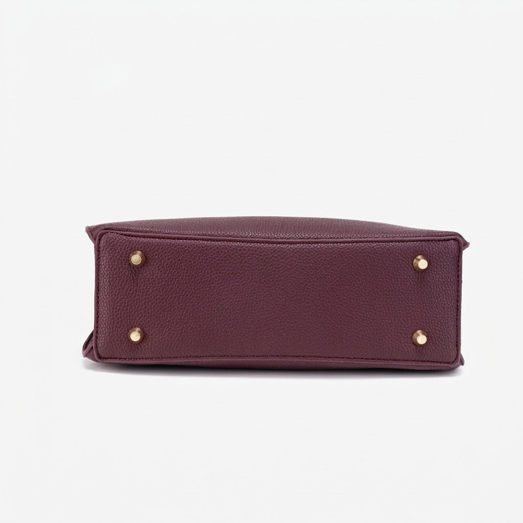 Moderne, schlanke Tote-Clutch aus veganem Öko-Leder  
