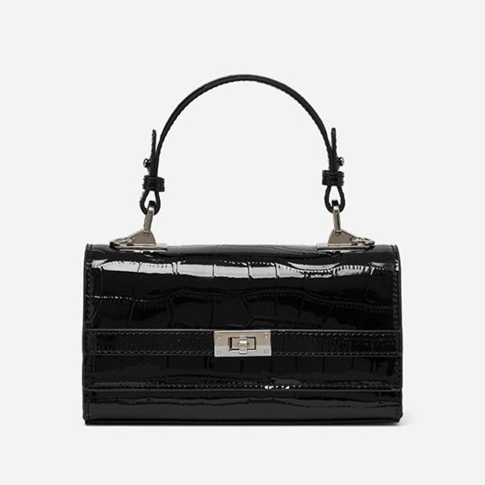 Bolso clutch sobre vintage de cuero genuino con acabado brillante tipo cocodrilo
