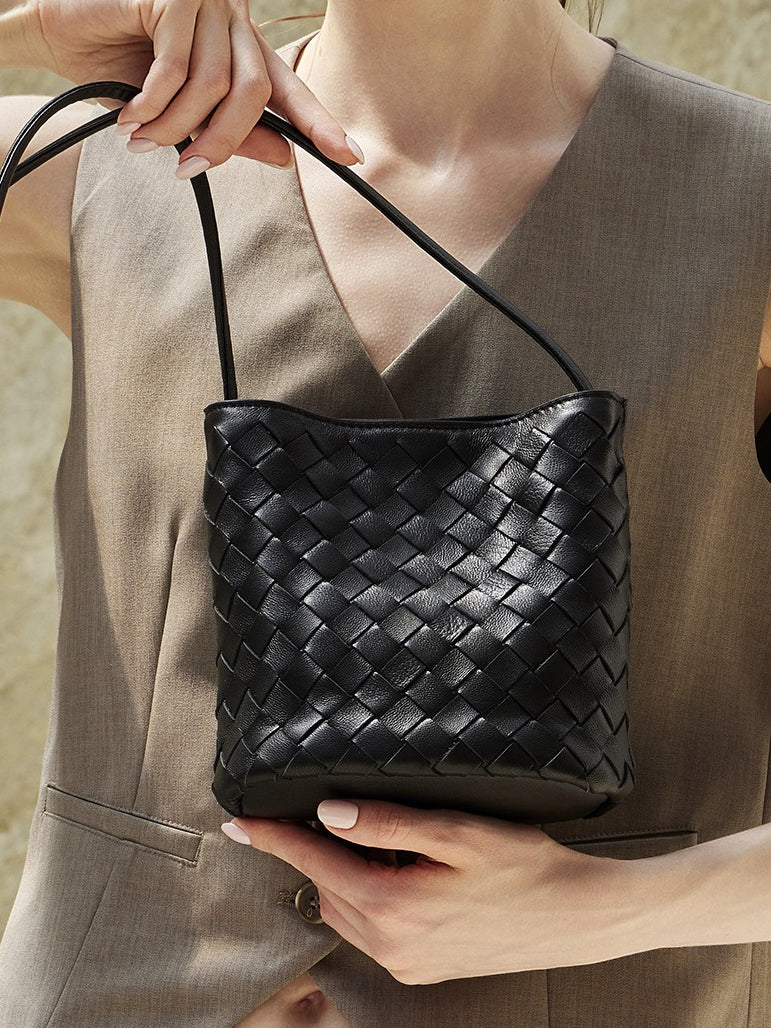 Handgefertigte gewebte Premium-weiche Echtleder-Schafsfell-Umhänge-Bucket Bag