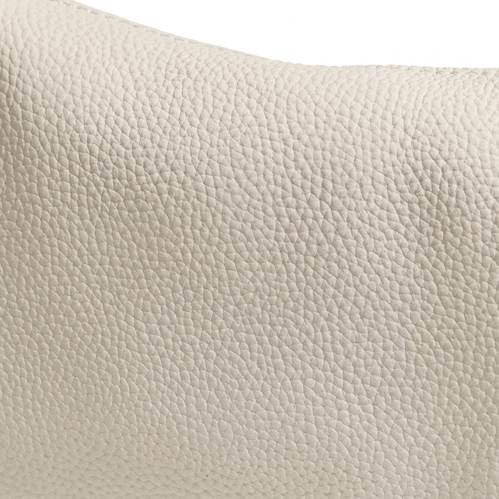 Pochette minimalista a tracolla in vera pelle martellata dalle linee essenziali
