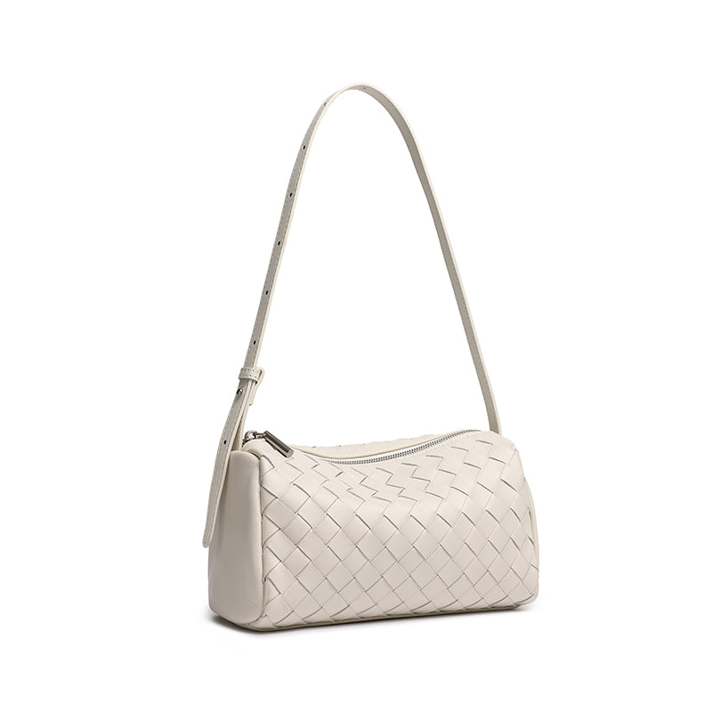 Minimalistische Baguette-Clutch aus gewebtem echtem Schafsleder  
