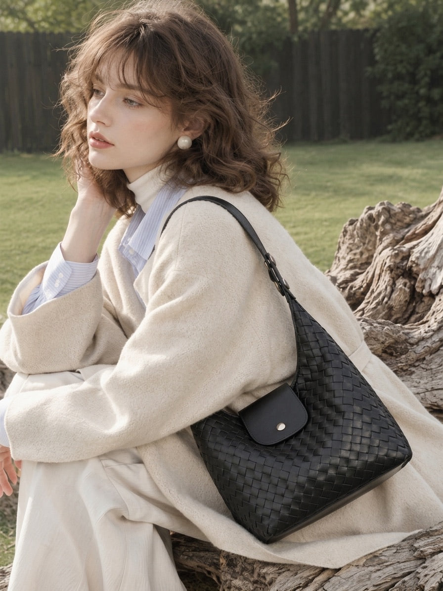 Elegant Woven Genuine Leather Hobo Clutch Bag