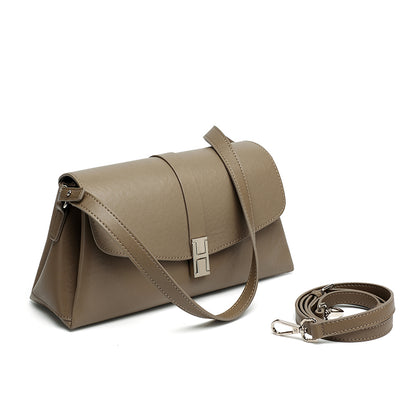 Borsa minimalista a spalla in vera pelle con fibbia H distintiva