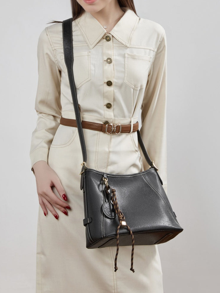 Artisan Stitched Genuine Leather Bag - Vintage Western Shoulder Tote with Tassel