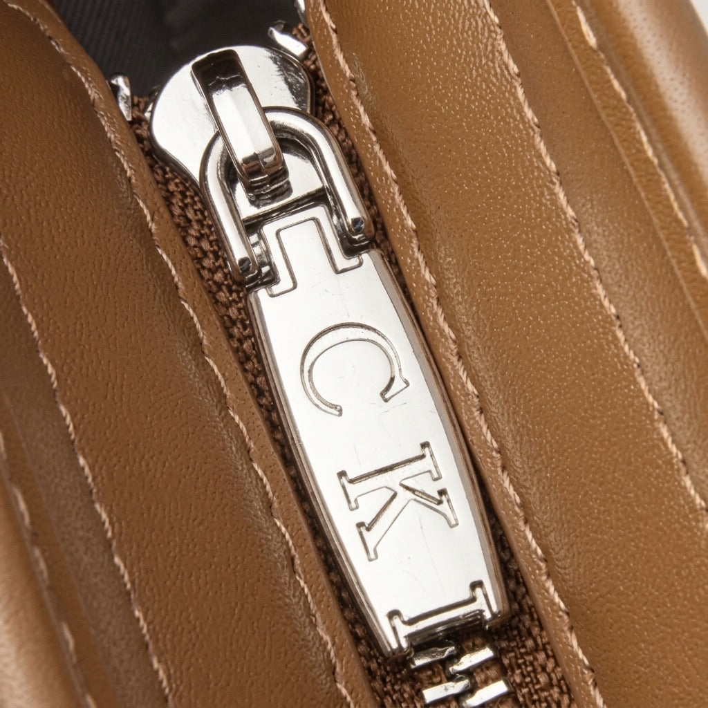 Borsa tote versatile a tracolla retrò con monogramma Flying Elephant e pendente