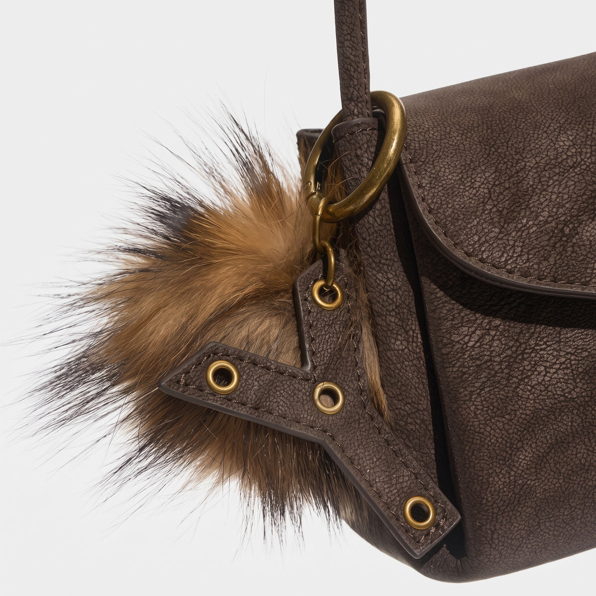 Borsa trapezoidale scolpita effetto vissuto in vera pelle opaca di vacchetta