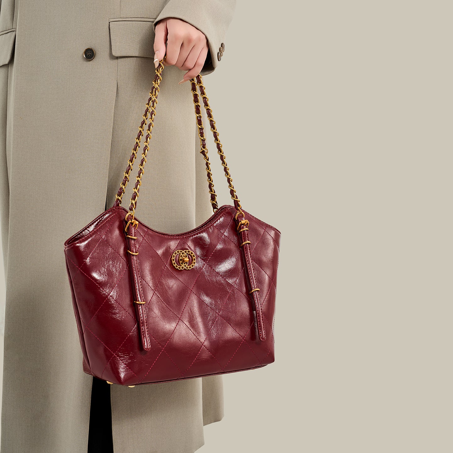 Sculpted Quilted Vegan Eco-Leather Chain Tote Bag