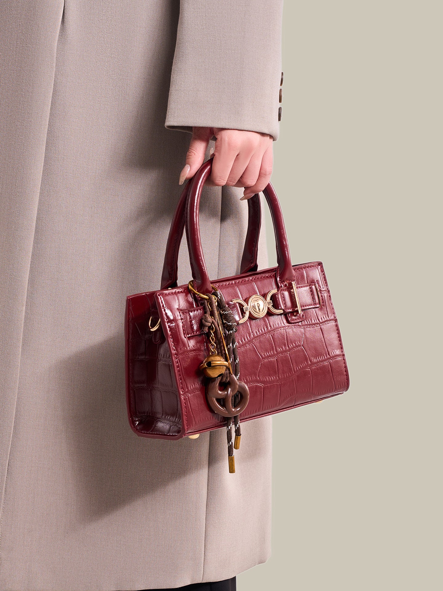 Exquisite Glossy Croc Embossed Vegan Eco-Leather Clutch Bag with Chic Charm