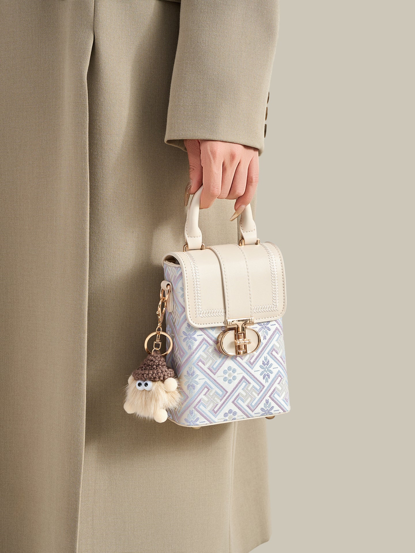 Elegant Oriental Embroidery Vegan Eco-Leather Mini Clutch Bag with Charm