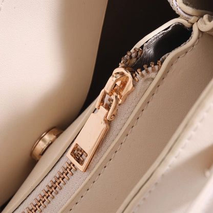 Elegant Flying Crane Motif Vegan Eco-Leather Tote Clutch Bag with Hollow Metal Charm