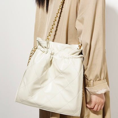 Women’s Genuine Leather Quilted Chain Bucket Bag – Chic Crossbody for Daily Style