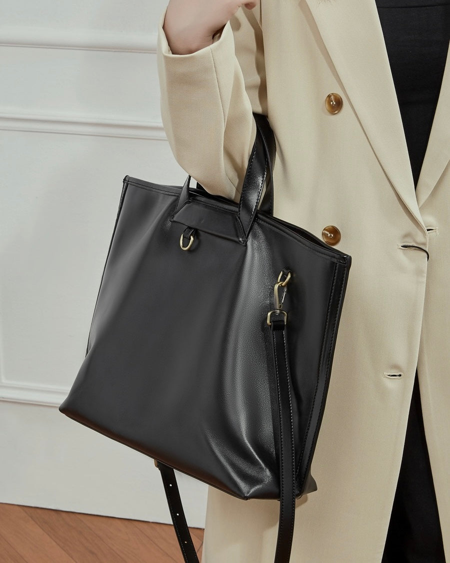 Bolso Tote de Cuero Avellana Atemporal para Mujer con Accesorios Metálicos