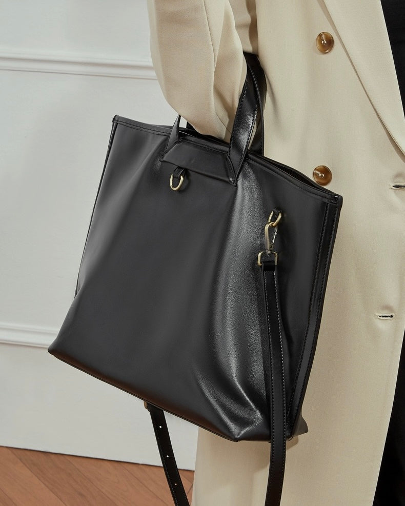 Bolso Tote de Cuero Avellana Atemporal para Mujer con Accesorios Metálicos