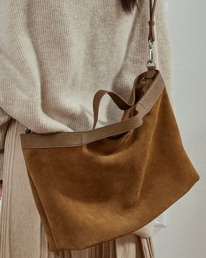 Bolso Tote Estructurado de Ante de Chocolate y Cuero Genuino
