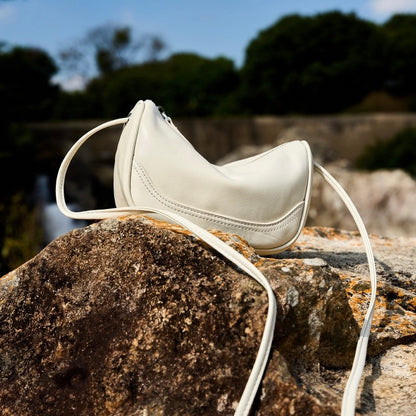Mini-Umhängetasche aus echtem Leder für Damen – Elegante Handtasche aus genarbtem Leder für den Alltag