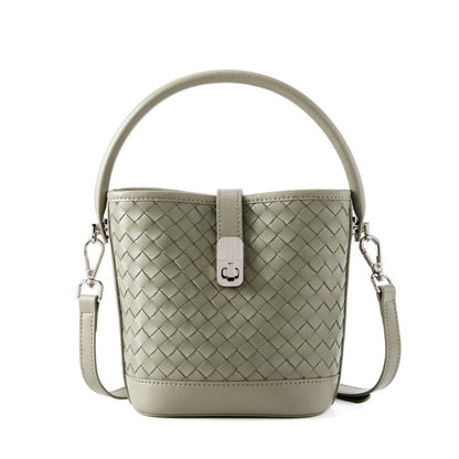Women’s Genuine Sheepskin Woven Bucket Bag – Elegant Commuter Style