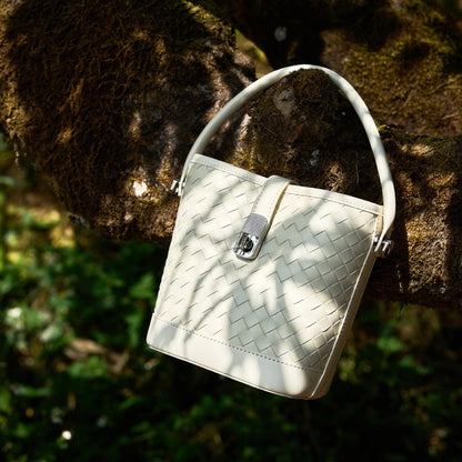 Women’s Genuine Sheepskin Woven Bucket Bag – Elegant Commuter Style