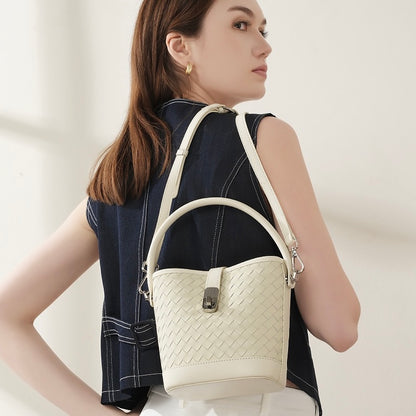 Women’s Genuine Sheepskin Woven Bucket Bag – Elegant Commuter Style