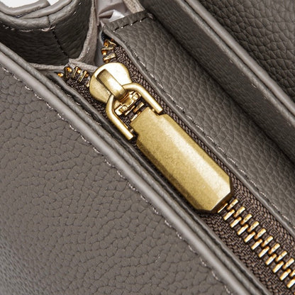 Damen-Umhängetasche aus echtem Leder mit Muschelkette