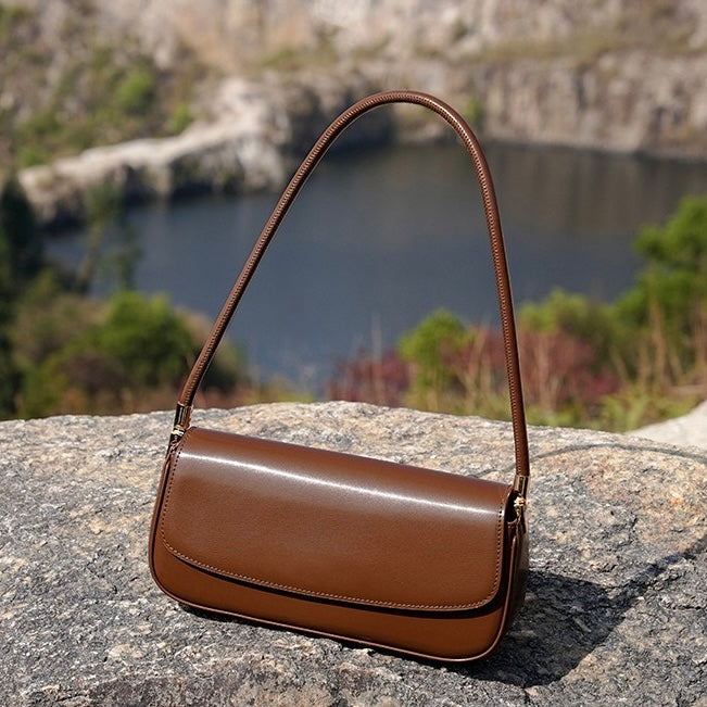 Minimalistische Satteltasche aus echtem Leder für Damen – 2025 Commuter Edition