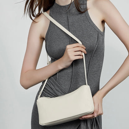 Minimalistische, weiche Umhängetasche aus echtem Leder für Damen