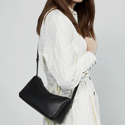 Minimalistische, weiche Umhängetasche aus echtem Leder für Damen