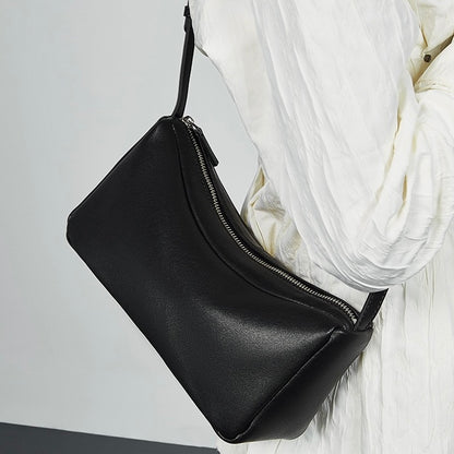 Minimalistische, weiche Umhängetasche aus echtem Leder für Damen