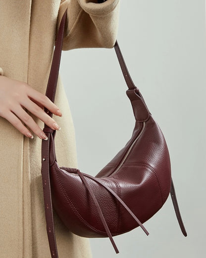 Bolso bandolera cruzado de cuero granuloso en forma de media luna para mujer