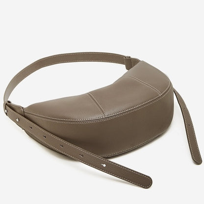 Bolso bandolera cruzado de cuero granuloso en forma de media luna para mujer