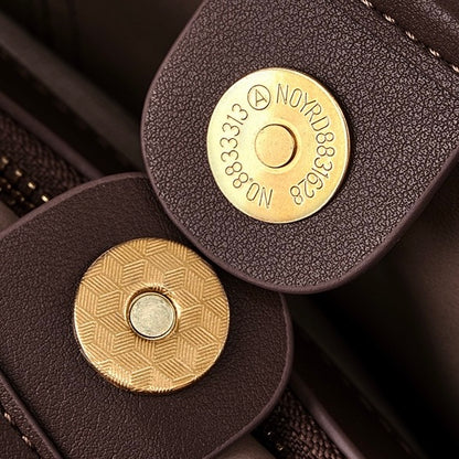 Bolso tipo cubo para mujer de ante de cuero ámbar