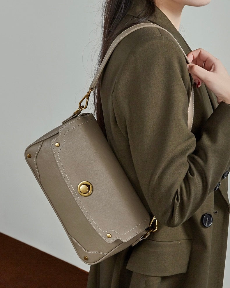 Bolso bandolera cruzado para mujer Eclipse Ash de cuero genuino con hebilla