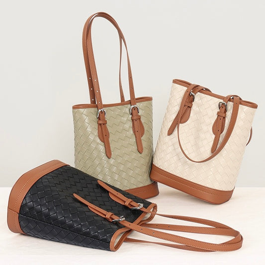 Bucket Tote Bag aus gewebtem Echtleder in Blockfarben