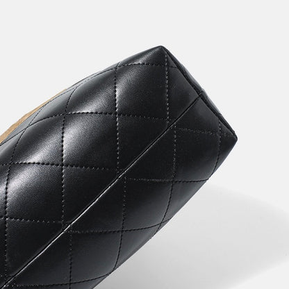 Beuteltasche aus echtem Wildleder mit Farbblock-Kette
