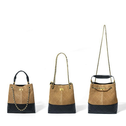 Beuteltasche aus echtem Wildleder mit Farbblock-Kette