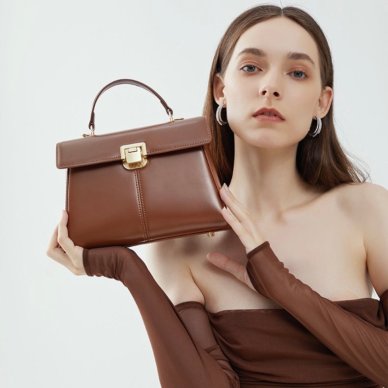 Damenhandtasche aus echtem Leder mit Hufeisenschnalle 